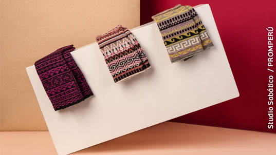 La fibra más fina del mundo: ¿Por qué regalar una prenda de alpaca en esta Navidad?